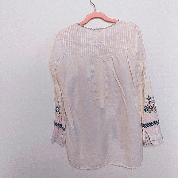 Johnny Was 3J Workshop Cream Floral Embroidered Blouse Size Medium - Picture 3 of 11